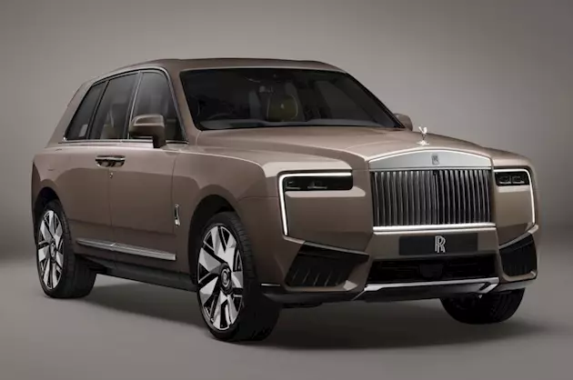 Rolls Royce Cullinan facelift revealed